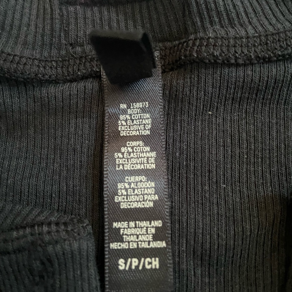 Skims Cotton Rib Long Sleeve Cropped Henley Soot Black size Small - Picture 8 of 9